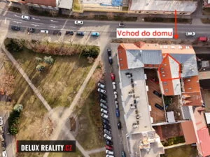 Pronájem bytu 2+kk, Sokolská 43, Znojmo – Bytový dům – letecký pohled
