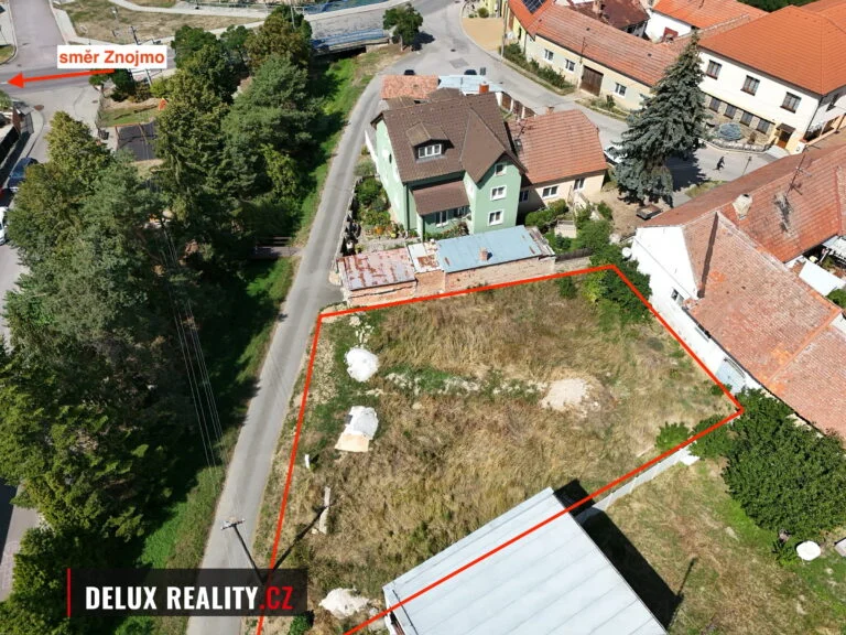Prodej pozemku se stavebním povolením, Únanov