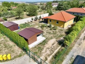 Prodej rodinného domu 4+kk, Šumná - letecký pohled 3