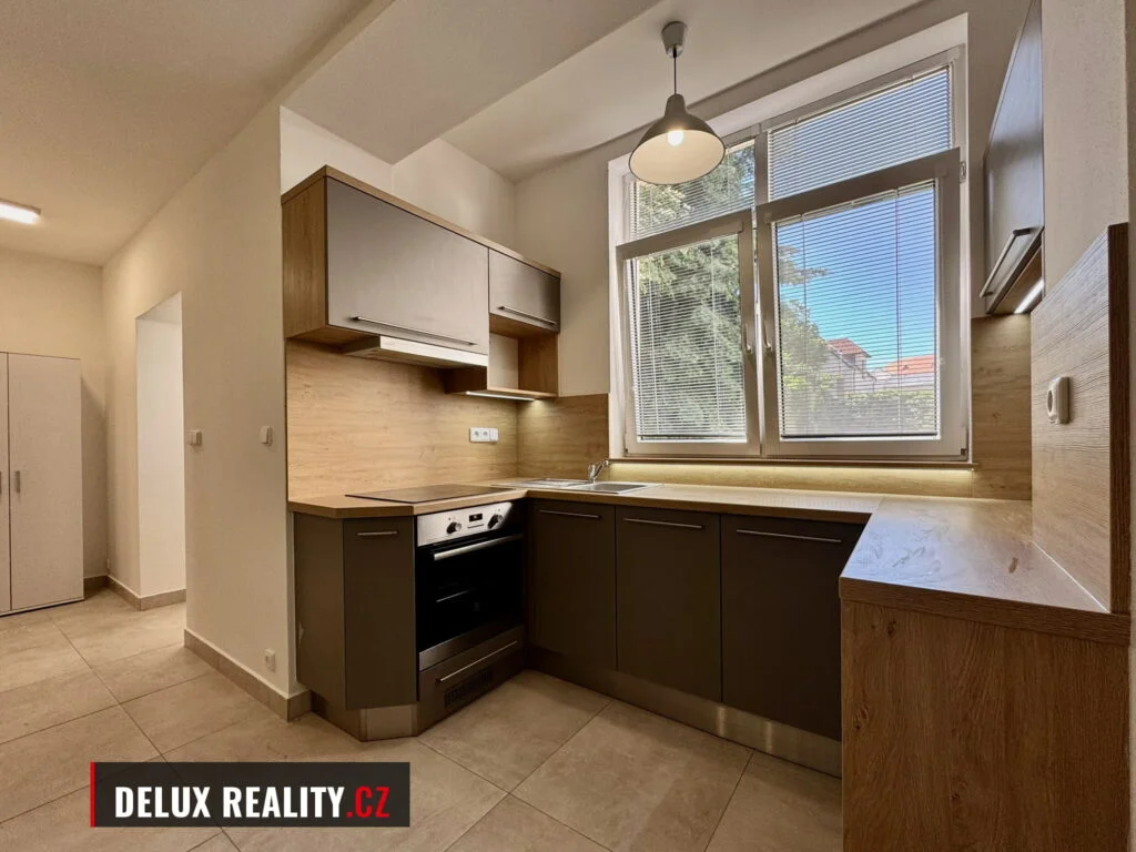 Prodej bytu 1+kk, 38 m², Na Valech 11, Znojmo