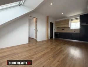 Pronájem podkrovního bytu 2+kk, 34 m², Šatovská 495/9, Znojmo – Oblekovice – fotka 9