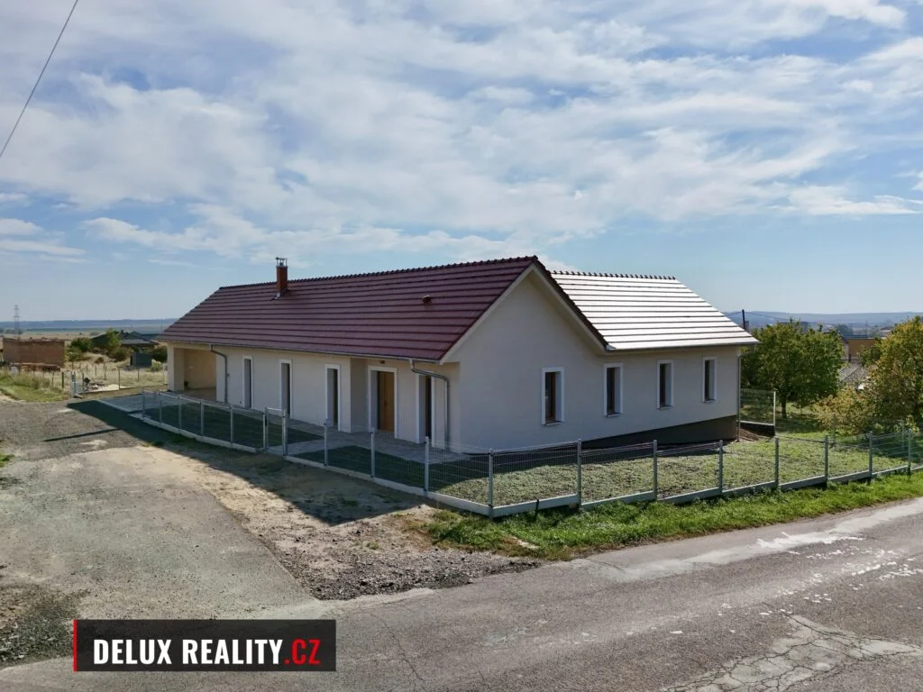 Prodej novostavby rodinného domu 4+kk s bazénem, Vrbovec