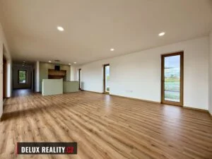Prodej novostavby rodinného domu 4+kk s bazénem, Vrbovec – fotka 9