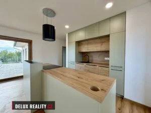 Prodej novostavby rodinného domu 4+kk s bazénem, Vrbovec – fotka 10
